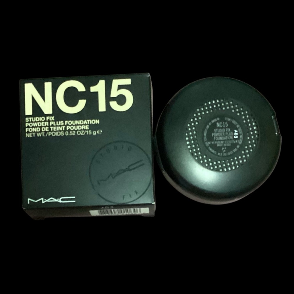 MAC STUDIO FIX POWDER FOUNDATION - Picture 2 of 3